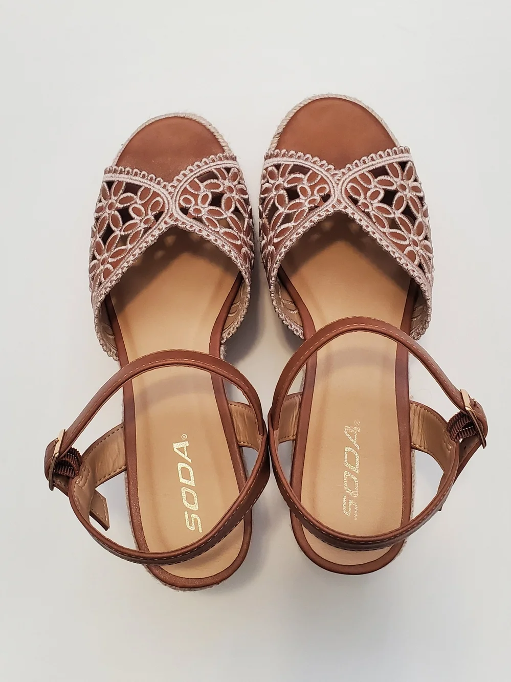 Soda Espadrille Wedges Tan Ankle Strap and White Flora Size 8½